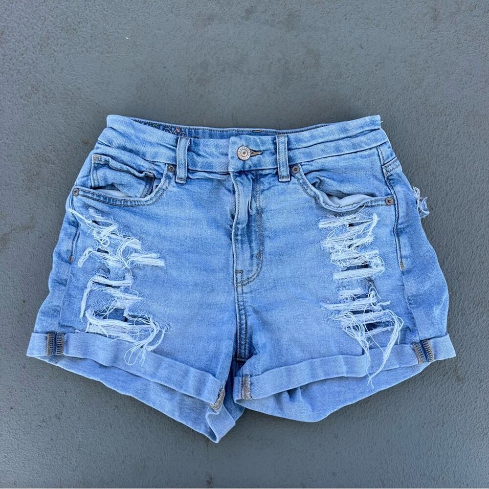 American Eagle Curvy Mom Short Embroidered Flower Distressed AEO Size 2